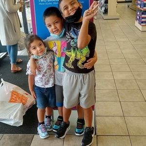 Meet your Posher, Nicholas